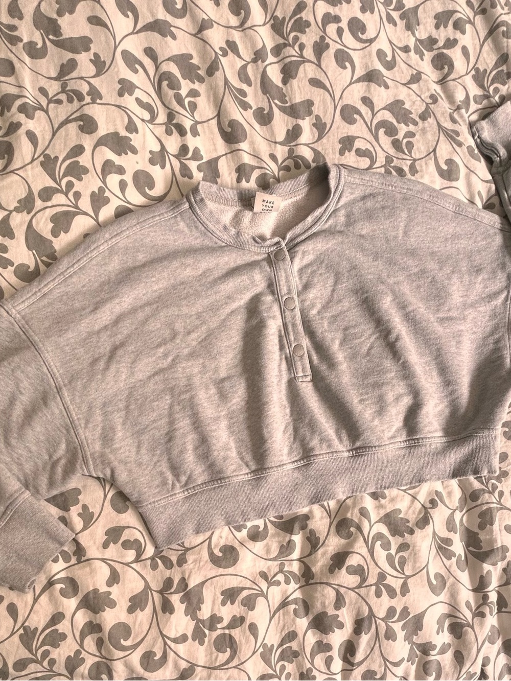 Offline by Aerie Light Gray Cropped Sweater size lg